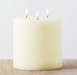Uyuni 6" X 7" Large Ivory Triflame Candle 4034551