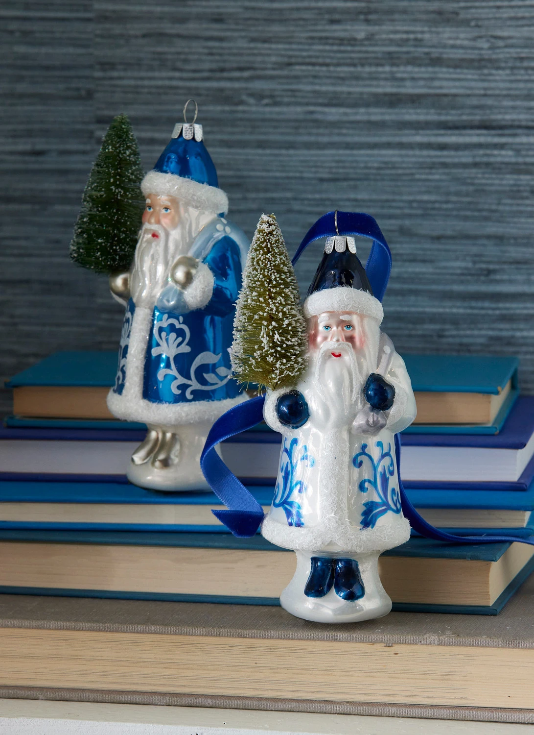 Raz 5.5" Delft Santa With Tree Glass Christmas Ornament 4352893 3 Raz 5.5" Delft Santa With Tree Glass Christmas Ornament 4352893