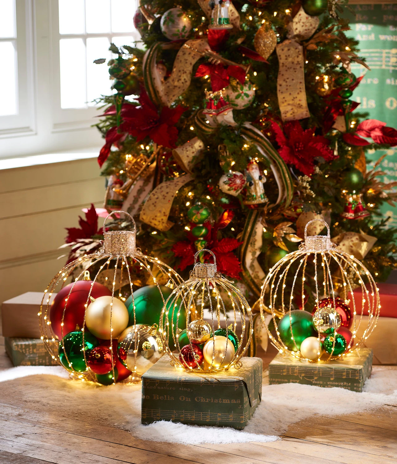 Raz 14", 19", Or 23.5" Large Gold Lighted Metal Frame Ornament Christmas Decoration 3 Raz 14", 19", Or 23.5" Large Gold Lighted Metal Frame Ornament Christmas Decoration