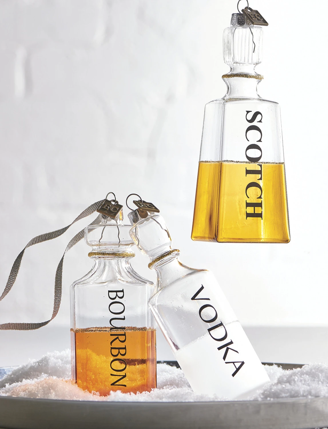 RazEric Cortina 4.75" Mid-Century Modern Decanter Glass Christmas Ornament 3953030 4 RazEric Cortina 4.75" Mid-Century Modern Decanter Glass Christmas Ornament 3953030 - Image 2